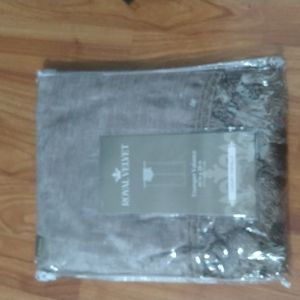 Royal Velvet Trumpet Valance Dark Mocha